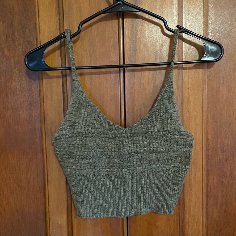 Green knit cropped sweater top